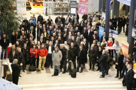 Resenärerna samlades på Läkerol Arena.