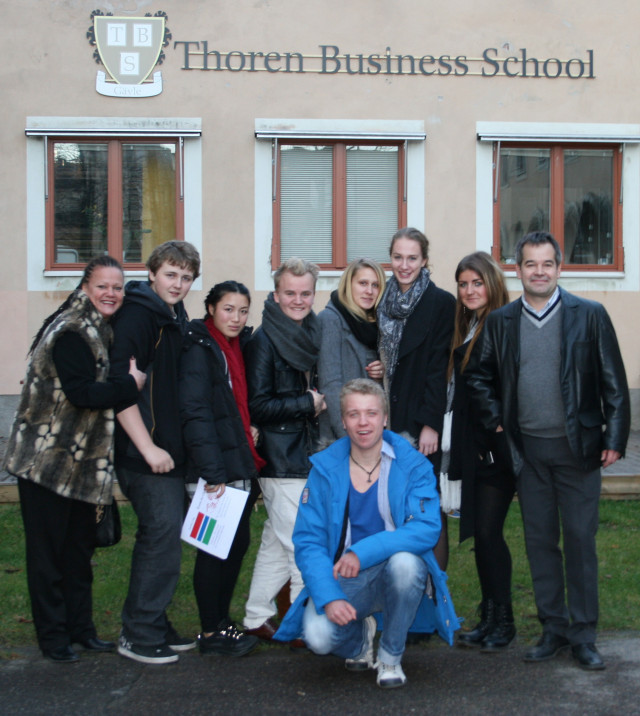 Pionjärer från Thoren Business School i Gävle heter Amanda Andersson, Sara Bernardsson, Linn Fjellet Törnström, Dan Vikström, Linnea Gåsberg, Daniel Carlsson samt Linus Norgren.